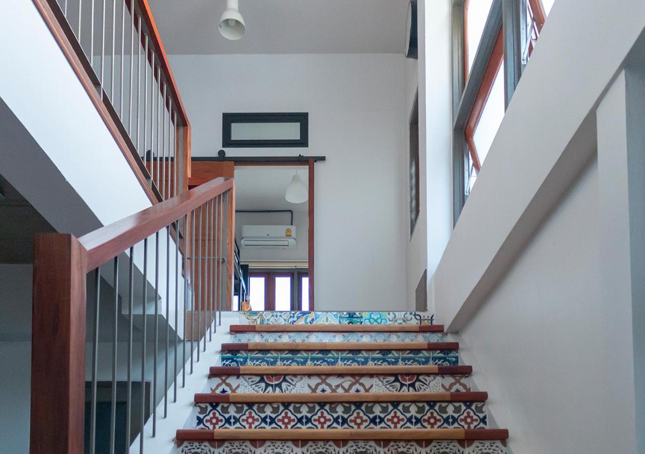 Liaw Base House Hostel Bangkok Ngoại thất bức ảnh