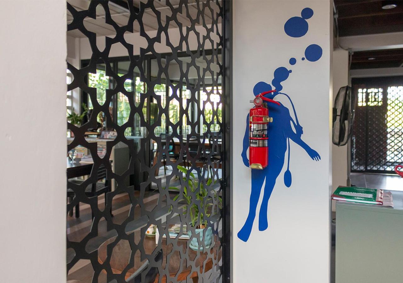 Liaw Base House Hostel Bangkok Ngoại thất bức ảnh
