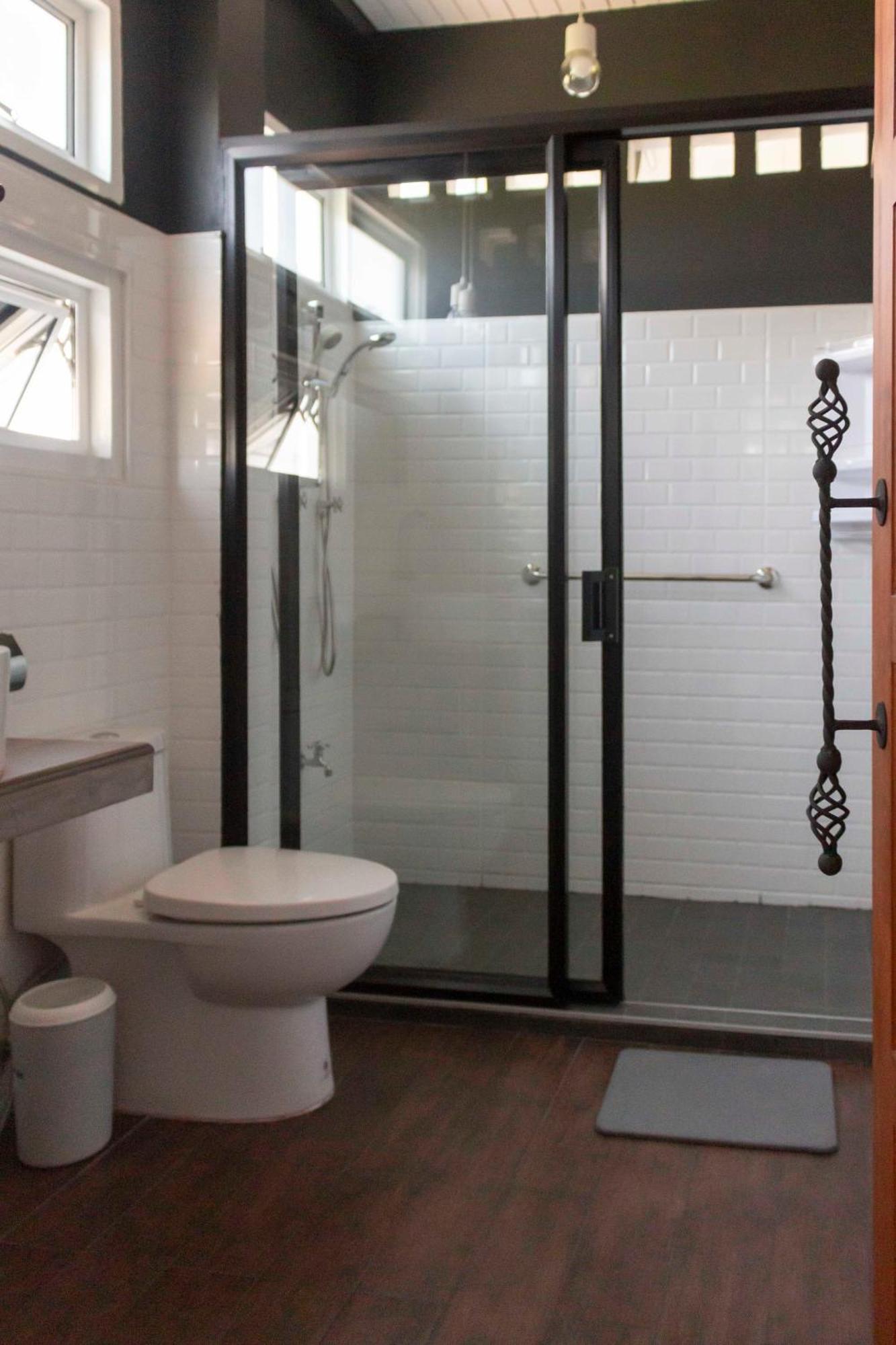 Liaw Base House Hostel Bangkok Ngoại thất bức ảnh